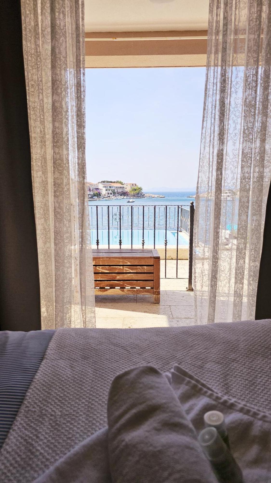 Guesthouse Augusta Insula Lastovo Eksteriør bilde