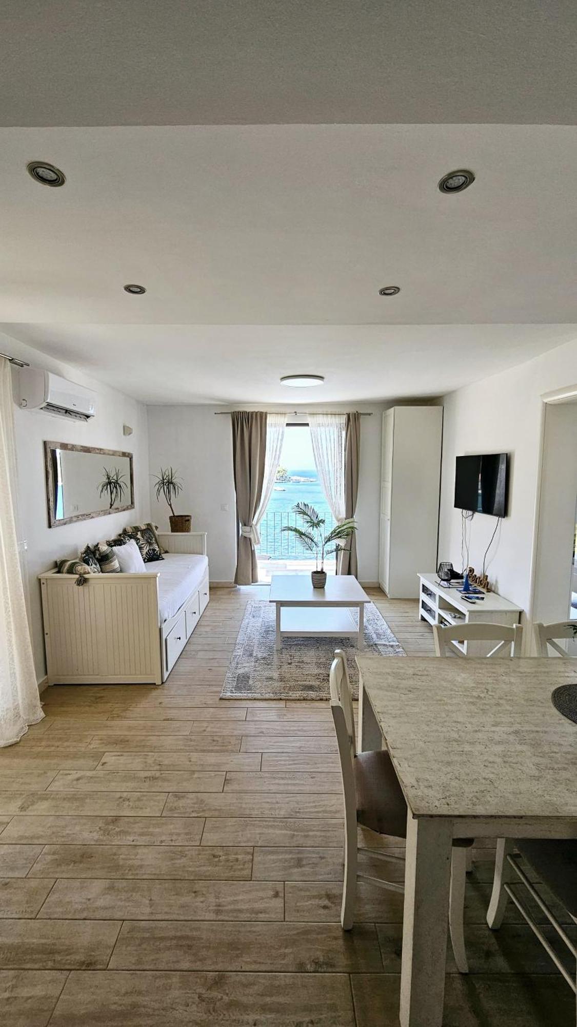 Guesthouse Augusta Insula Lastovo Eksteriør bilde